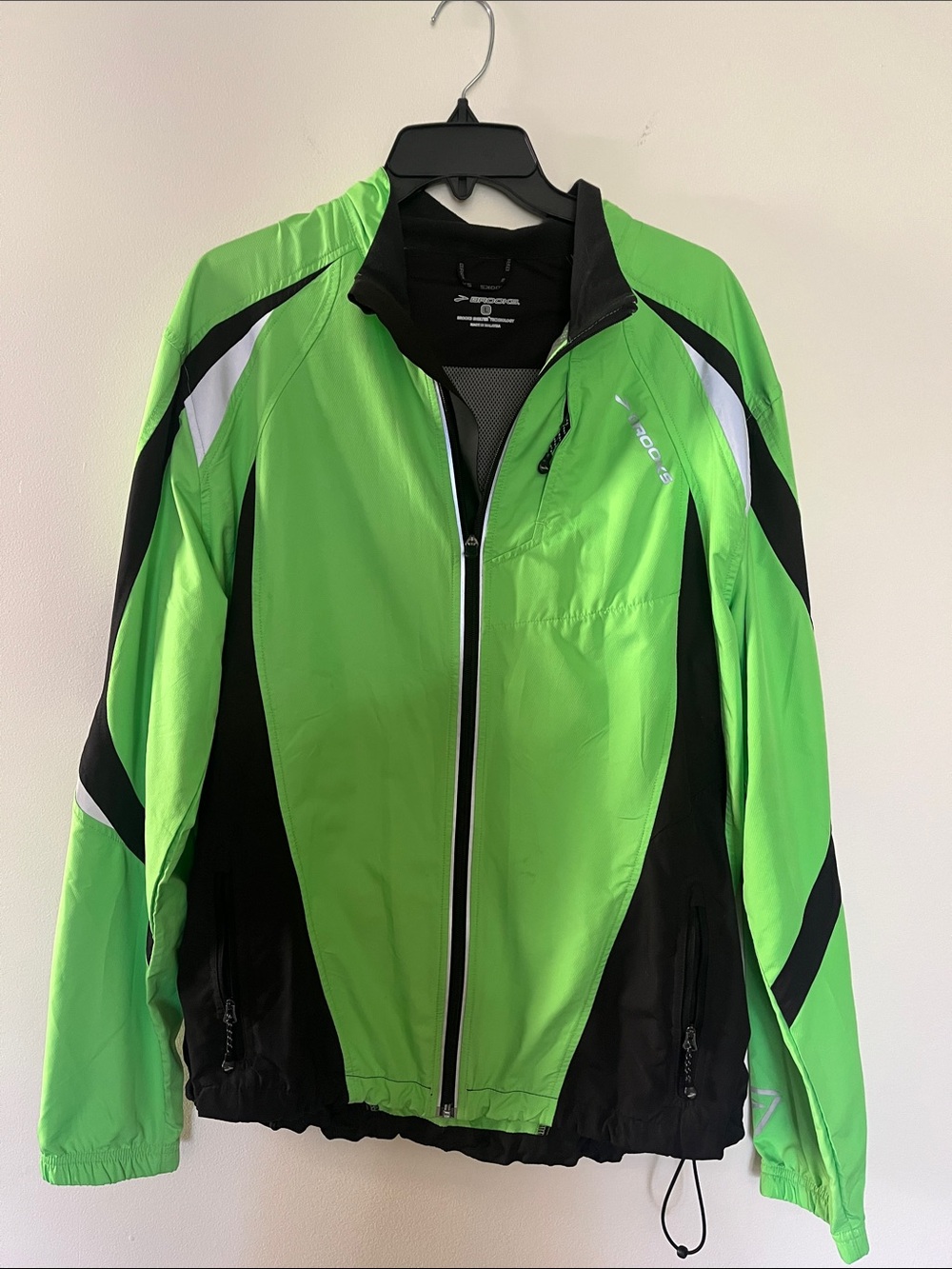 Brooks Men's Reflective Running Jacket - Bright Green and Black